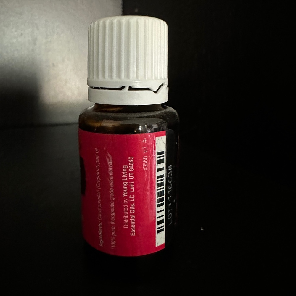 Young Living Grapefruit Essential Oil 15ml Fresh Citrus Wellness Aromatherapy - Picture 2 of 4